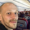 Horor na letu iz pakla! Poznati bokser divljao u avionu, pljuvao posadu i udarao putnike glavom, a nakon hapšenja doživeo…
