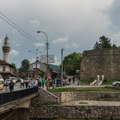 Reka teče ulicama, a kiše nije bilo: velika havarija u Novom Pazaru zbog pucanja cevi
