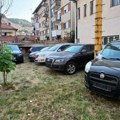 Velika zaplena u Tutinu! Policija oduzela devet polovnih automobila, uhapšen muškarac zbog nedozvoljene trgovine (foto)