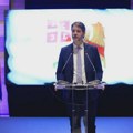 Građani u Kragujevcu jutros iz kabineta gradonačelnika izneli fotografiju Aleksandra Vučića