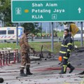 Avion se srušio nasred autoputa: Pala letelica u Maleziji, najmanje 10 mrtvih (foto)