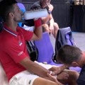 Đoković zabrinuo sve - rizikuje povredu zbog Srbije! Novak tražio pomoć lekara, glavobolja pred Australijan open!