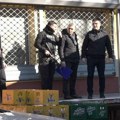 Tzv. kosovska policija sa dugim cevima pretresa magacin u Zvečanu /video/