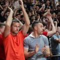 Foto ubod: Šampioni Srbije bodre svoju košarkašku sekciju! (foto)