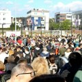 Протест испред Информера завршен потписивањем петиције за одузимање београдске фреквенције