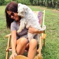 Naša voditeljka kupila imanje van Beograda: Napravila baštu i svuda posadila tuje: "To je moje parče zemlje"