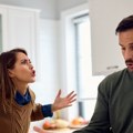 4 Stvari koje polako ali sigurno ubijaju svaku vezu Ovo ne rade srećni parovi - obratite pažnju