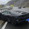 Sekunde do katastrofe! Mladić divljao Lamborginijem po autoputu, šteta preko 100.000 evra (foto)