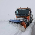 (Foto, video) Sneg veje po Srbiji! Stižu nestvarni snimci mećave: Na putevima kao usred jake zime, evo gde je najkritičnije
