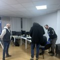 SRCE: Upad policije u prostorije NPS pokušaj da se državnim terorizmom skrene pažnja sa izbora