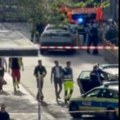 "Возач показивао знаке менталног поремећаја": Завршена драма у Лајпцигу: Теренац са особом на крову пројурио кроз пешачку зону…