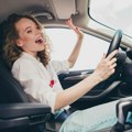Psiholozi potvrdili: ako vam se pesma satima vrti u glavi, nije u pitanju samo manjak koncentracije: Evo šta se zapravo dešava…