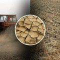 Paori zabrinuti! Suša blokirala obradu polja za jesenju setvu. Bez ozbiljnije kiše nema ulaska u njive; evo šta još muči ratare…