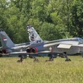 (FOTO) Piloti Vojske Srbije uvežbavaju složene borbene zadatke na ‘orlovima’