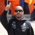 Hamilton se vratio na presto u Silverstonu: Mercedes zadao Ferštapenu novi udarac
