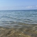 Zabranjeno kupanje na plaži u Hrvatskoj zbog zagađenja mora fekalijama