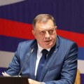 Dodik odbrusio šmitu, spomenuo hičkoka i zonu sumraka: "Najbolje bi bilo da u parlament dođu sveštenik, hodža i fratar, da…