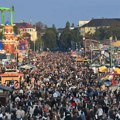 Gužve na Oktoberfestu: manje piva, više vode