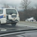 Teška saobraćajka kod Kragujevca, ima poginulih: Od siline udara oba vozila završila van kolovoza