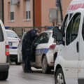 (Foto, video) Iz porodične kuće izneta 3 tela Prve slike jezivog zločina u Čačku: Sve vrvi od policije, tu je i Hitna pomoć…