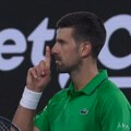 „Smiri se, kretenu“: Đoković poslao vrlo ozbiljnu poruku jednoj osobi!