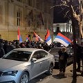 Tenzije u Siminoj ulici: Skupovi za i protiv Milana Nedića (video)