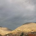 Danas toplo i vetrovito, stižu pljuskovi i grmljavina, za vikend obilne padavine i sneg na planinama