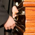 Dva dana čuvali mrtvog čoveka, jer nema mrtvozornika! Nesvakidašnji slučaj u ovom srpskom gradu: Izdat nalog da se "pozajmi"…