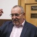 Uhapšen čovek koji je izašao na crtu Putinu - odveli ga pravo iz kuće FOTO