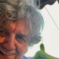 Radoš Bajić prvi put objavio sliku sa unukom Odveo malog Miloša na selo, raznežio objavom: "Bio mi je u naručju, slatko smo se…