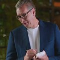 VIDEO: Vučić dao ostavku, pa "postao" konobar