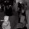 Maloletnik provalio u agenciju za nekretnine u Novom Sadu, kamere sve snimile