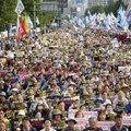 Južna Koreja na nogama Demonstranti zahtevaju da se spreči katastrofa, koja preti iz Japana (foto)