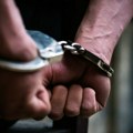 Pao još jedan diler u Novom Pazaru: Uhapšenom muškarcu droga i vagica za precizno merenje pronađene u stanu