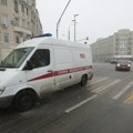 Čovek u kostimu Deda Mraza pao sa 24.sprata zgrade i poginuo! Objavljen jeziv snimak iz Rusije, deca iz dvorišta gledala…