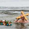 Plivanje za Časni krst sutra na Šumaričkom jezeru: Za Vitešku titulu “Nosilac Bogojavljenskog krsta Šumadije 2024”…