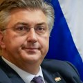 Hrvatski premijer Plenković glasao na predsedničkim izborima