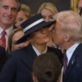 Stajling Melanie Trump: Šešir u stilu nautike koji je oduševio svet (FOTO)