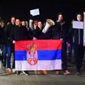 I Bošnjace ustalo za studente, prvi protest u selu okupio pedesetak ljudi