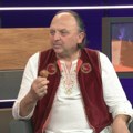 Ovo se retko viđa u svetu: Vladislav Tošić pravi vino od divljeg nara
