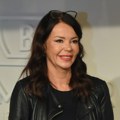 Bila je uspešna novinarka, a danas je jedna od najčitanijih književnica: Znate li koju školu je završila Jelena Bačić Alimpić…