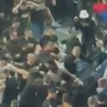 UZNEMIRUJUĆE Pojavio se novi snimak tuče „grobara“ u Areni nakon „pumpanja“ i pozdrava za ćacije