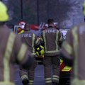 Veliki požar u Londonu: U centru za reciklažu izgorelo 15 tona otpada, poremećen železnički saobraćaj