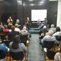 Prva zbirka pesama Petra Vulovića predstavljena užičkoj čitalačkoj publici (foto)