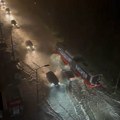 Autokomanda pod vodom: Jeziv snimak nevremena u Beogradu (video)