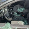 Vandalizovan automobil sina Dinka Gruhonjića u Novom Sadu (FOTO)