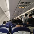 Nezapamćen haos na letu za Tiranu; Avion dva puta prinudno sleteo, putnici se sukobili sa posadom