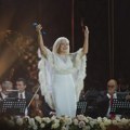 "Mogla sam da imam još tri vile da nisam delila šakom i kapom": Jedna od naših najbogatijih pevačica šokirala priznanjem