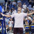 Zverev posle skoro pet sati borbe savladao Sonega na startu Ju-Es opena