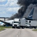 (Video) Drama na aerodromu u Majamiju: Avion izleteo sa piste, udario u vozila i zapalio se